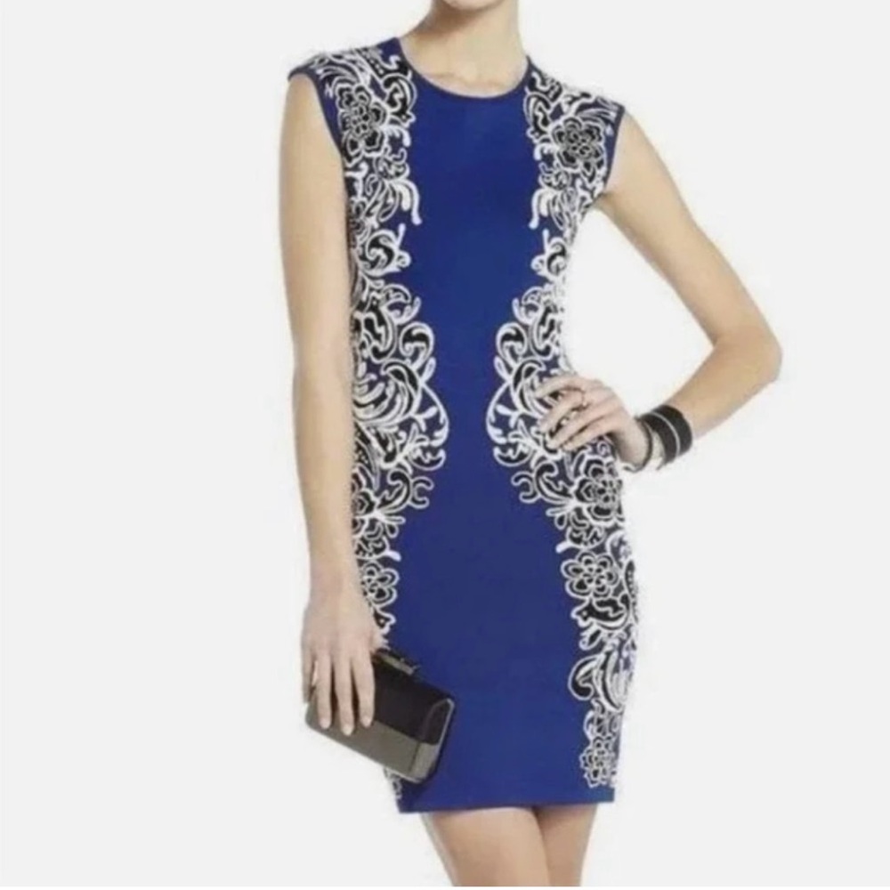 BCBG Ellena Jacquard mini Blue white sleveless floral bodycon Dress Size Small